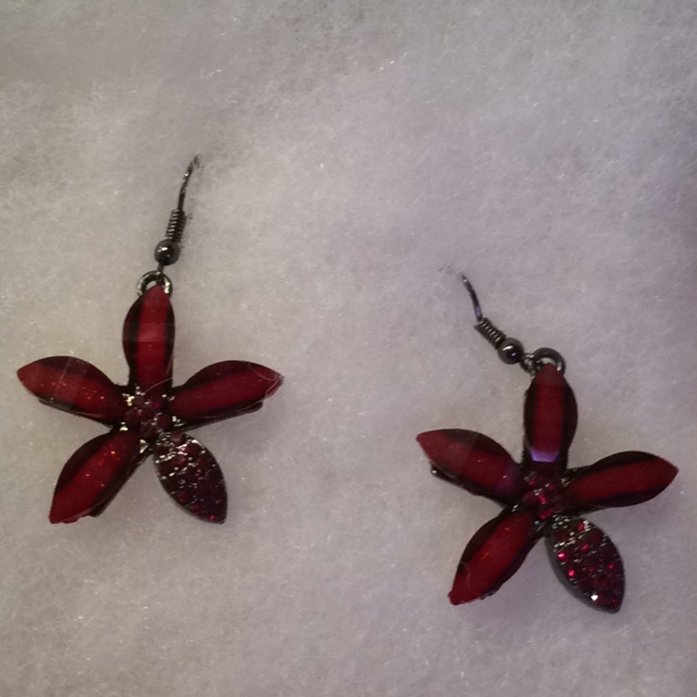 Poinsettia Crystal earrings